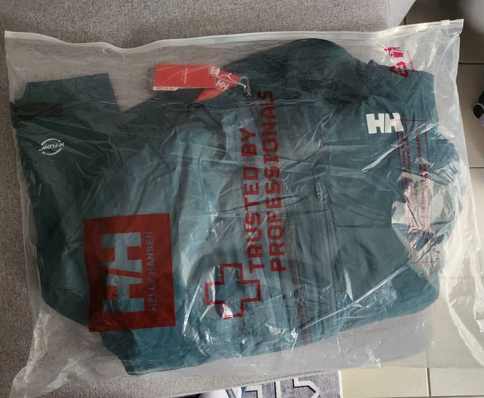 Menteau Helly Hansen neuf - photo numéro 10