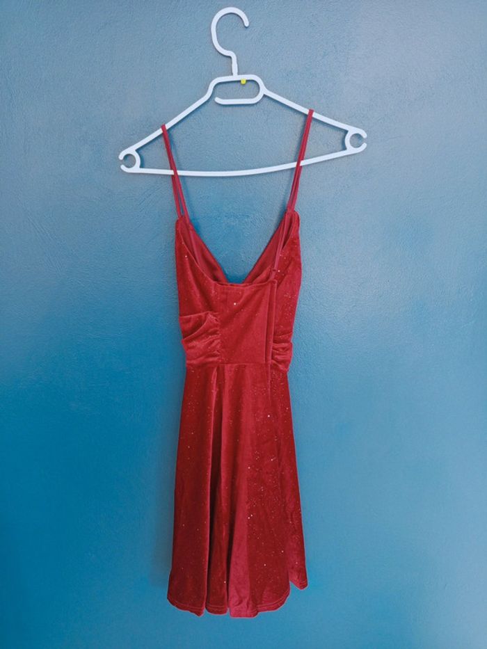 Robe rouge pailletée shein avec dos croisé - photo numéro 4