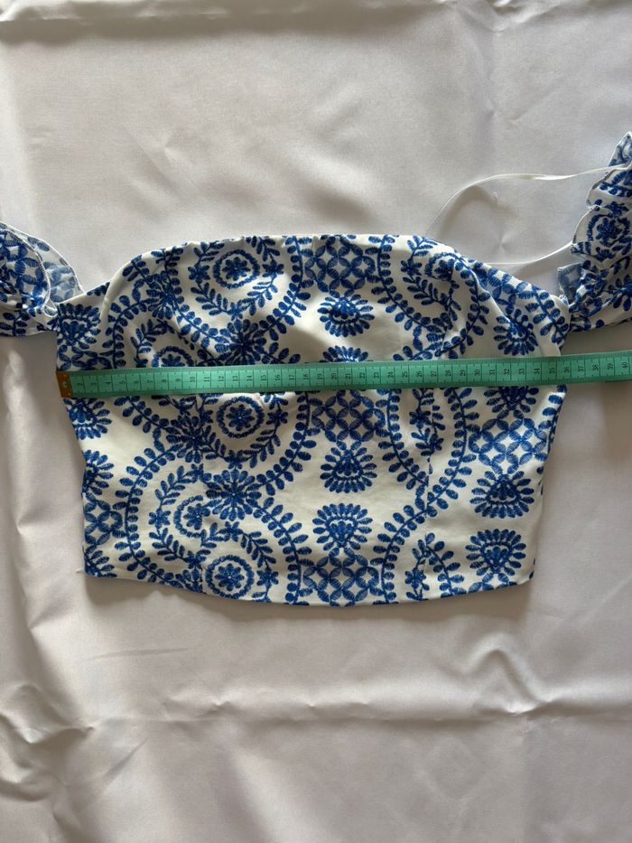 Top blanc à manches longues et épaules dénudées avec motif bleu - Amisu - S/36 - photo numéro 7