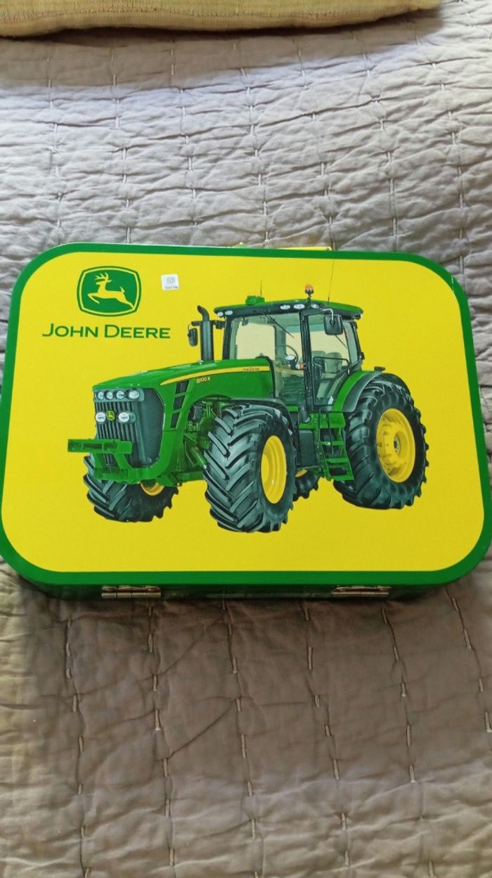Mallette 4 puzzles tracteur Fendt