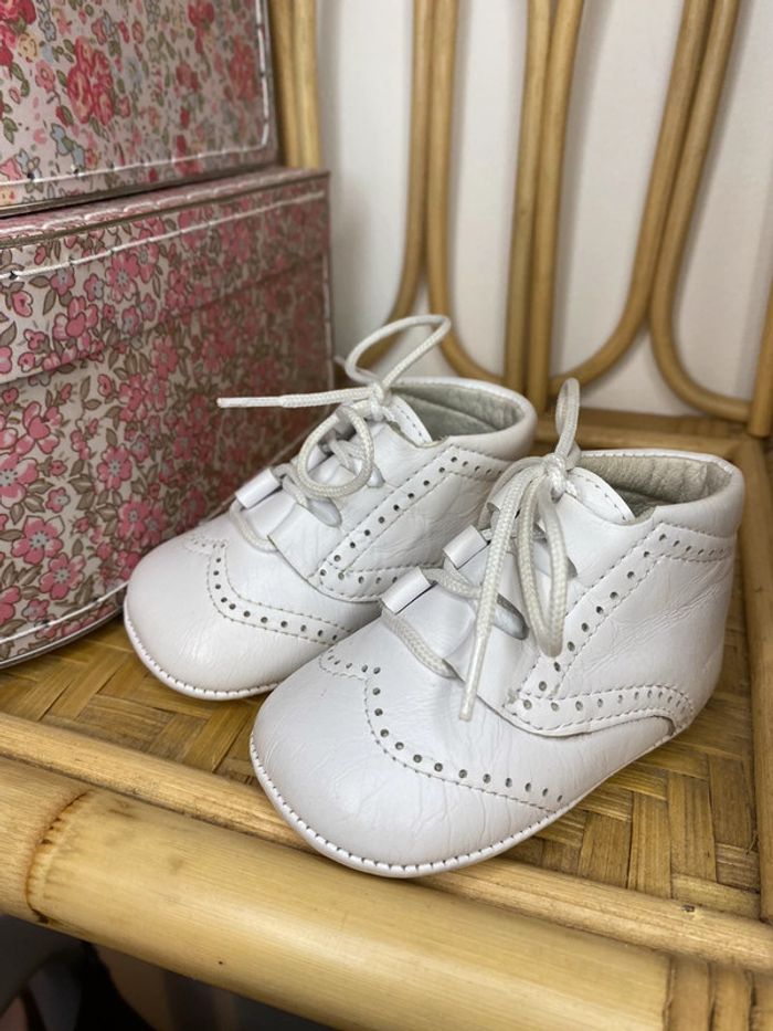 Chaussure élégante blanche