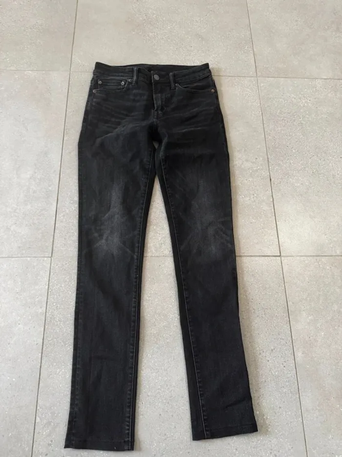 Jean noir American Eagle, très bon état, 38x100cm