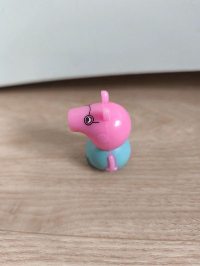 Figurine Peppa pig - photo numéro 2