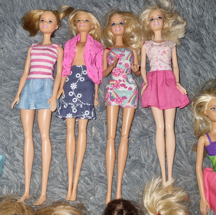 Lot 9 poupées Barbie - photo numéro 2