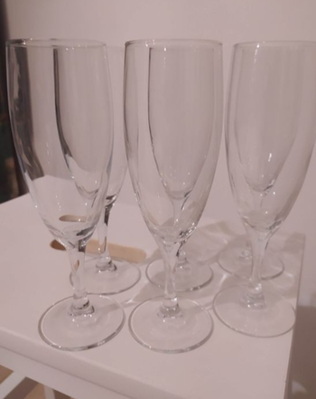 Lot 6 flûtes à champagne