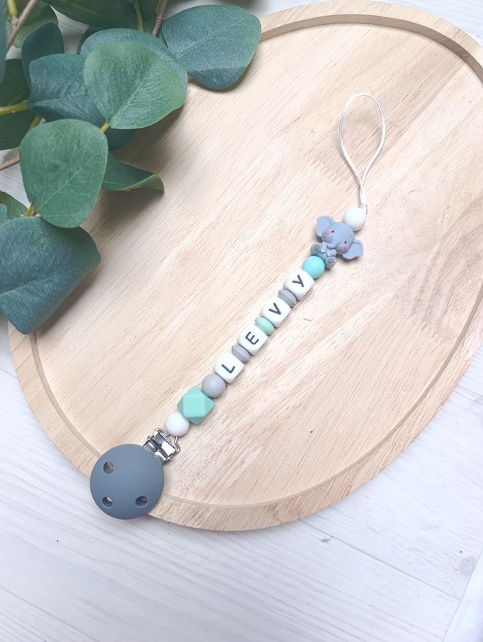 Attache tétine personnalisée éléphant