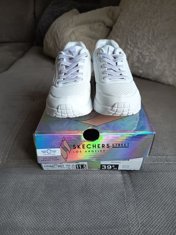 Baskets Skechers fille Taille 28