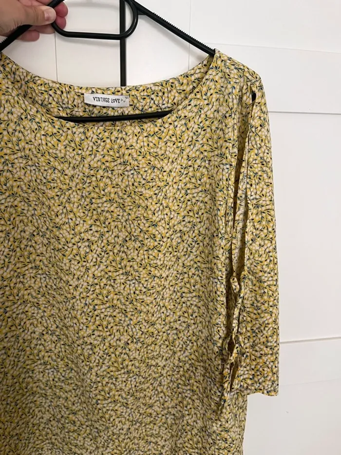 Robe jaune fleurs avec manches dénudées à lacets - photo numéro 7