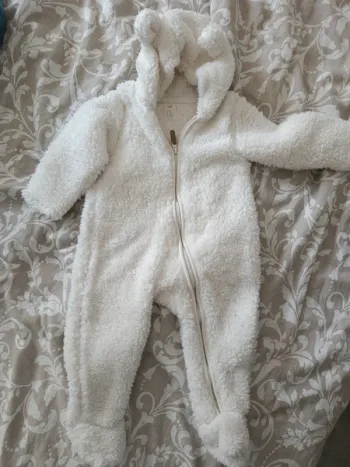 Combinaison peluche nounours blanche 74cm H&M