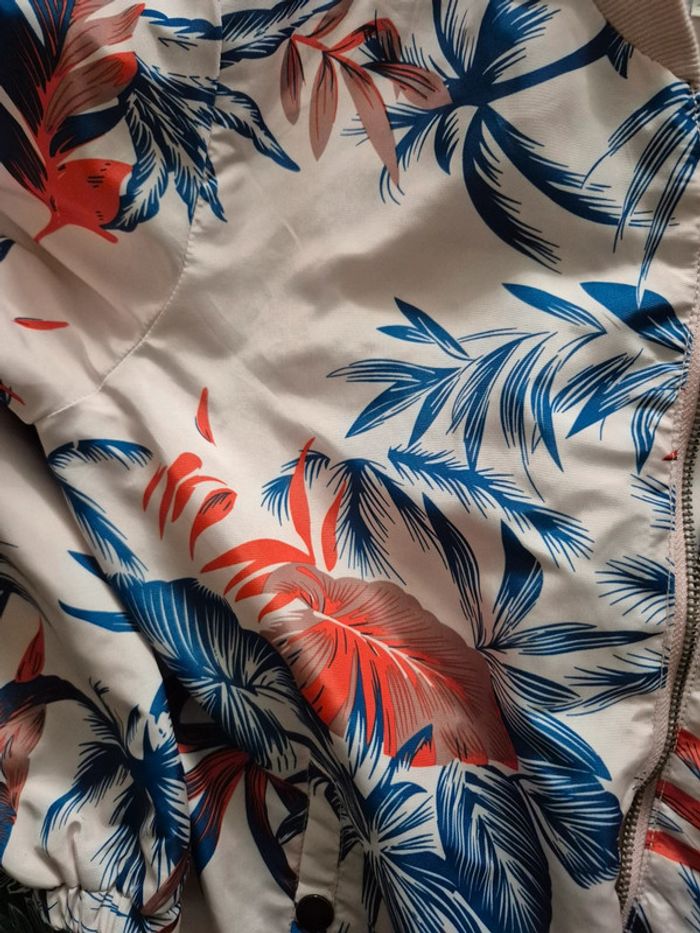 Veste Kaporal taille M
Neuve. - photo numéro 3