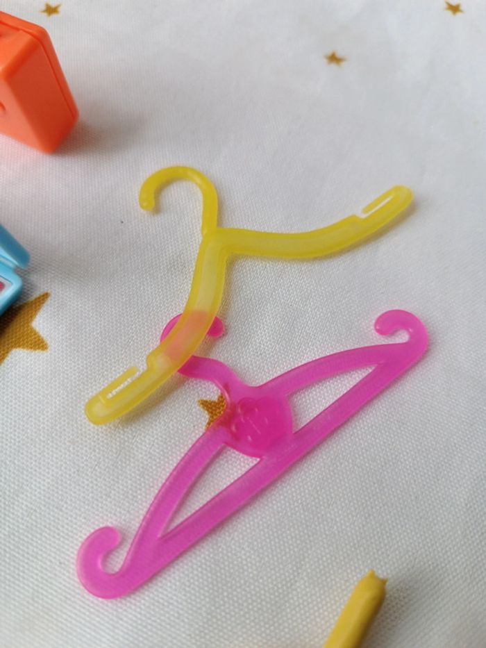 Accessoires accessories coiffeuse coiffeur make-up maquillage barbie mannequin palette vernis beauté - photo numéro 12