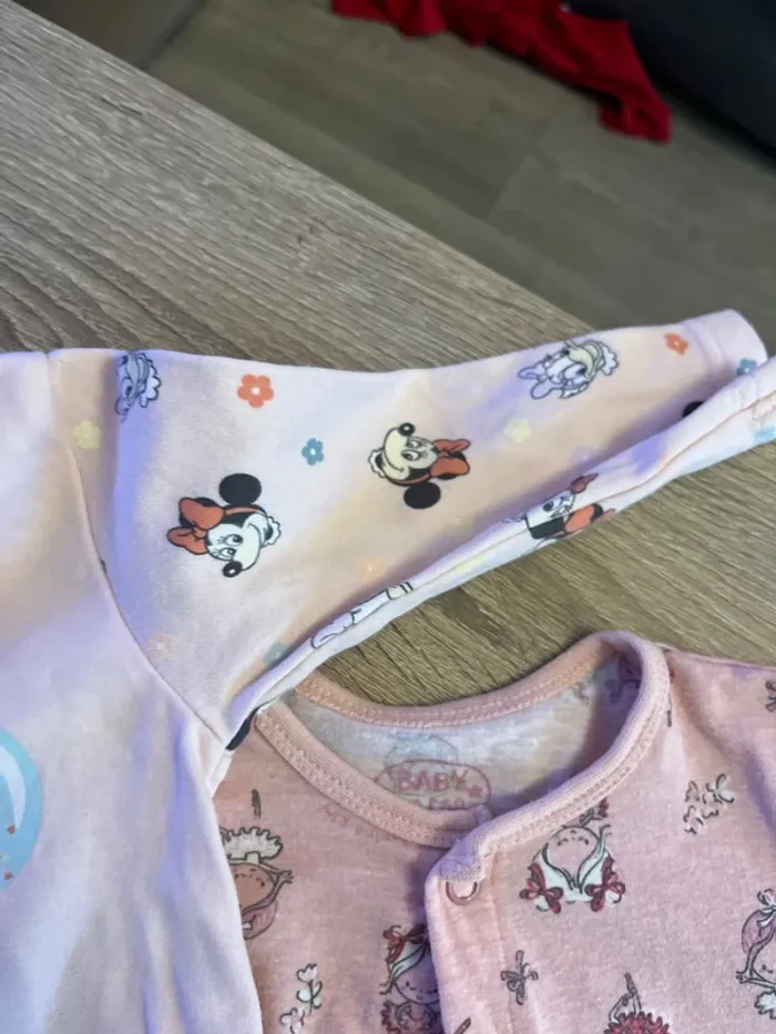 Lot pyjamas 6 mois - photo numéro 4