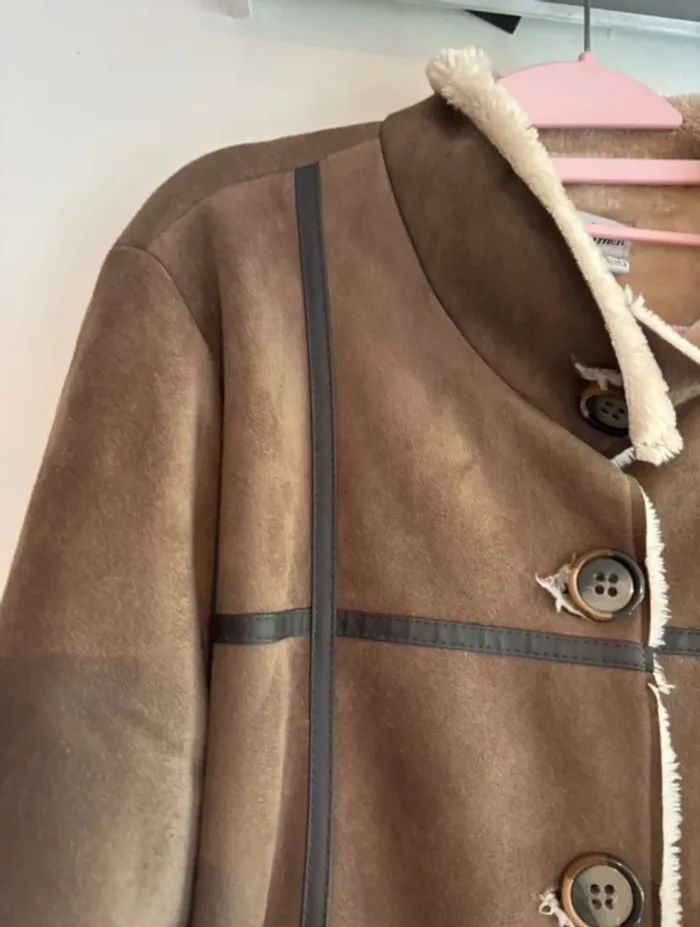 Manteau camel fourré style peau lainée – Taille L (42/44) - photo numéro 10