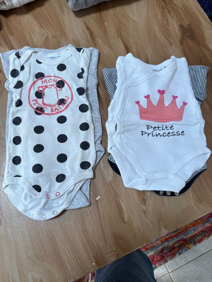 Lot 7 bodies manches longues 3 mois - photo numéro 3