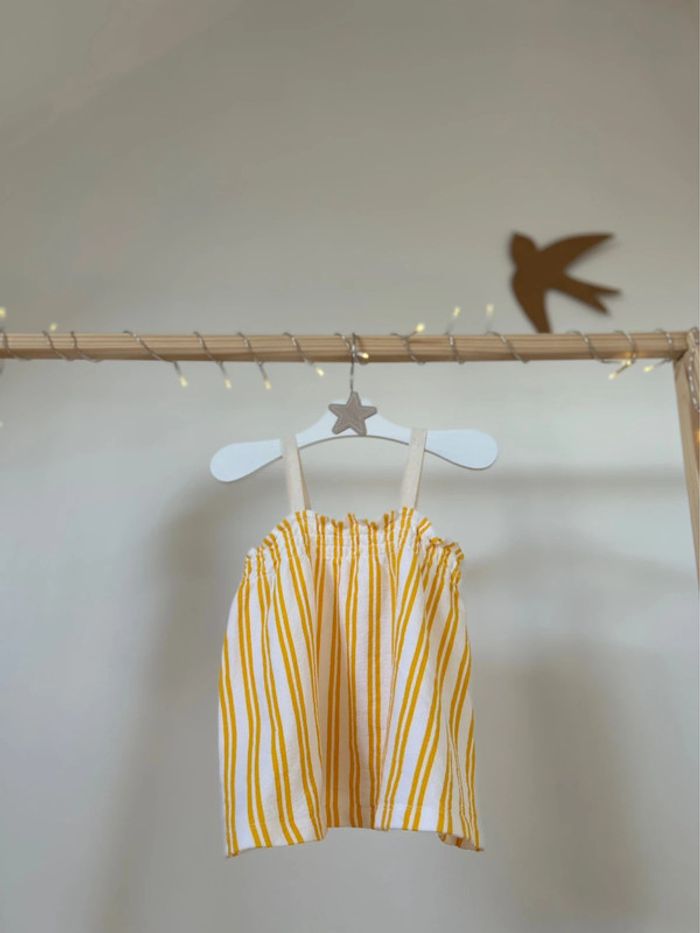 Ensemble fille lignes jaune taille 24 mois kiabi - photo numéro 2