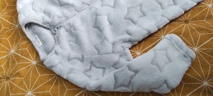Sur pyjama grenouillères douce étoiles en 3D - photo numéro 2
