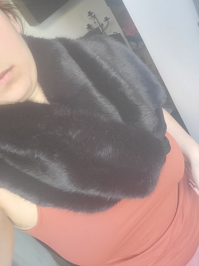 Belle echarpe noire - photo numéro 2