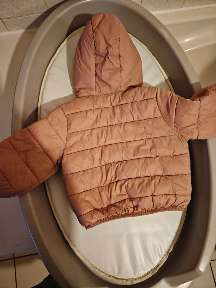 Doudoune légère bébé fille 12 mois bon état - photo numéro 5
