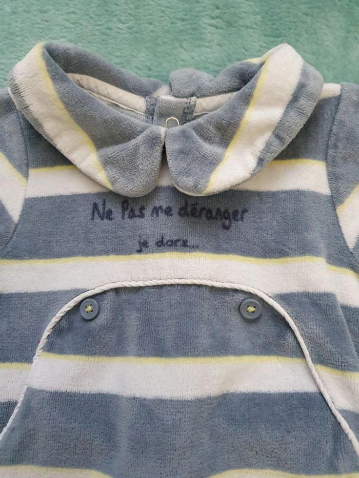Tres beau pyjama 3 mois - photo numéro 2
