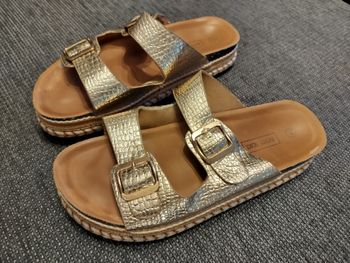 Sandales compensées dorées 40