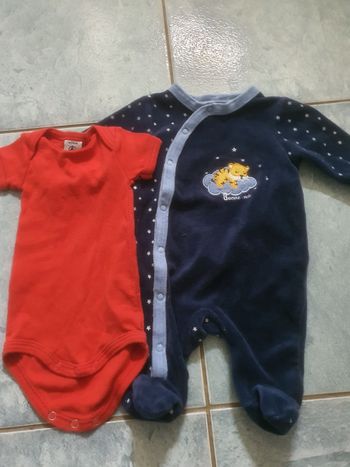 Pyjama et bodie