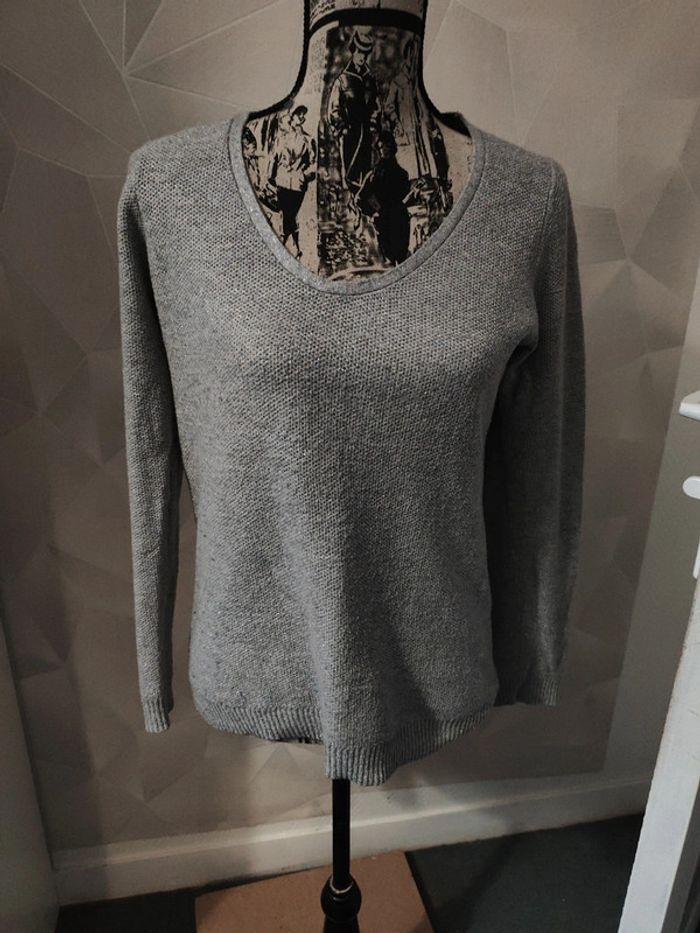 Pull gris