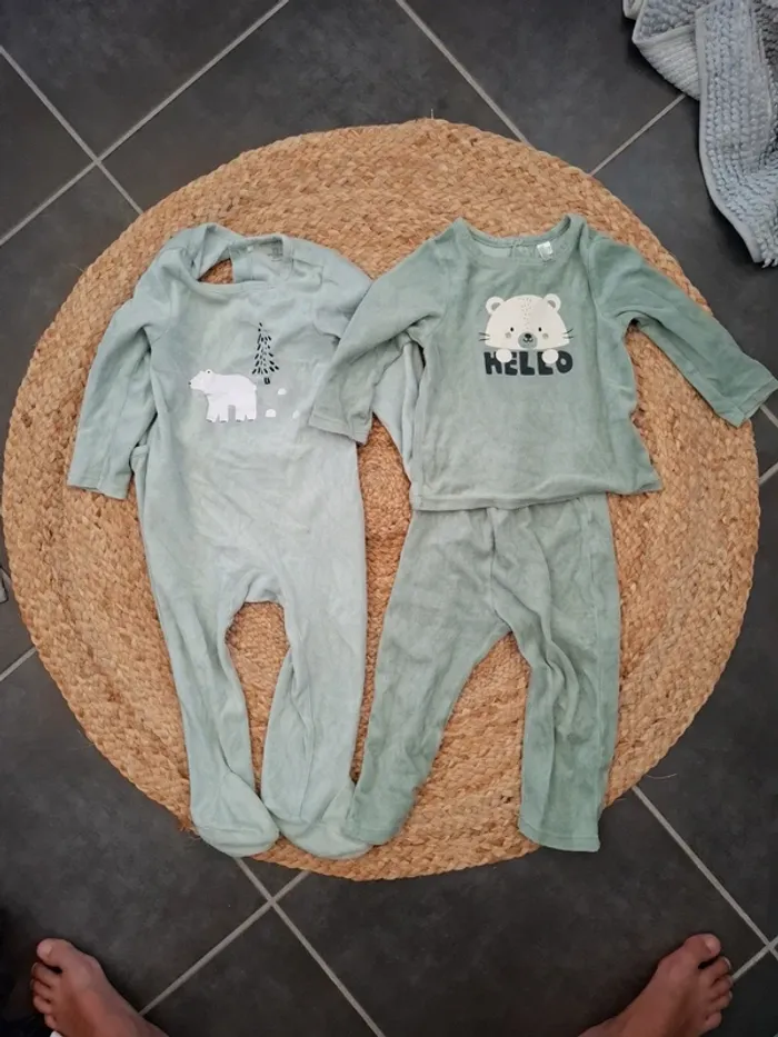 Lots de 4 pyjama 24 mois