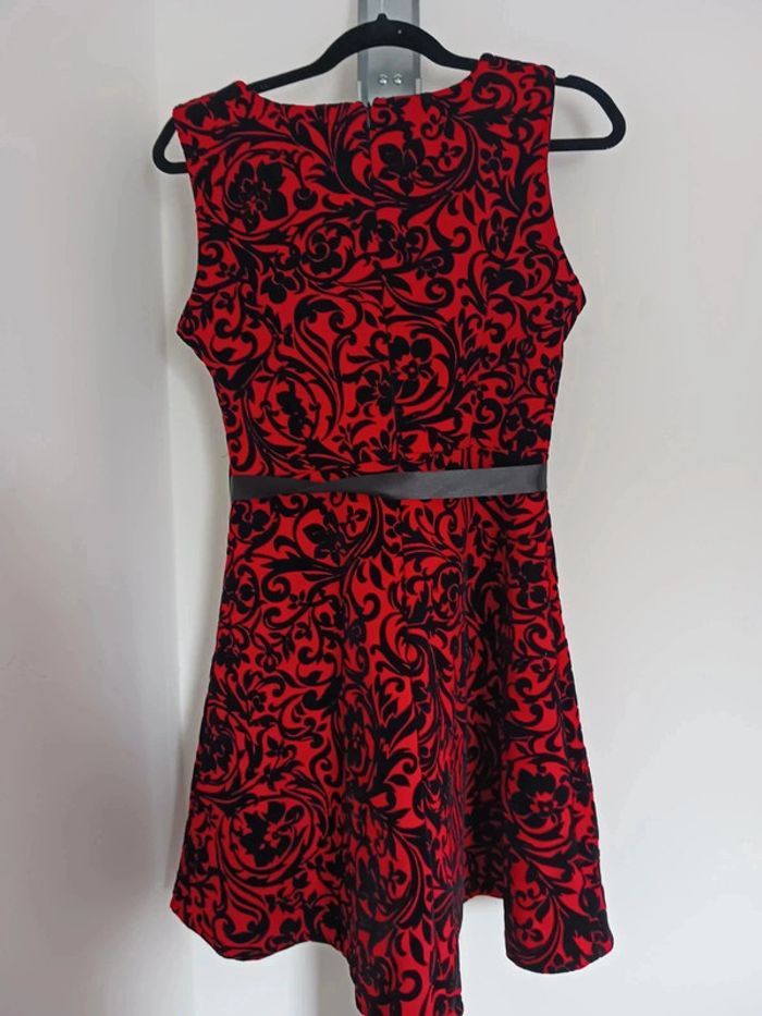 Robe motifs floraux rouge/blanche Taille L40 - photo numéro 3