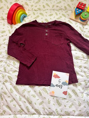 Tee shirt manches longues bordeaux 5 ans Kiabi