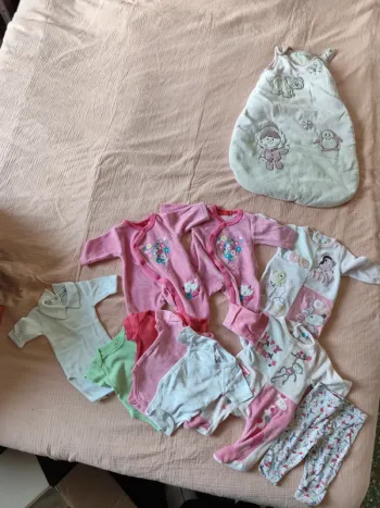 Lot vêtements pour bébé fille naissance