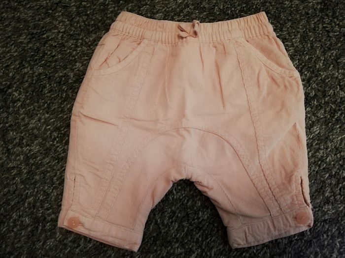Pantalon velours côtelé coupe sarouel 3 mois