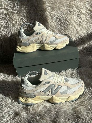Basket New balance 9060 beige et grise taille 39 neuf femme