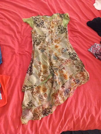 Belle robe thème nature classieuse et légère été neuve thème nature