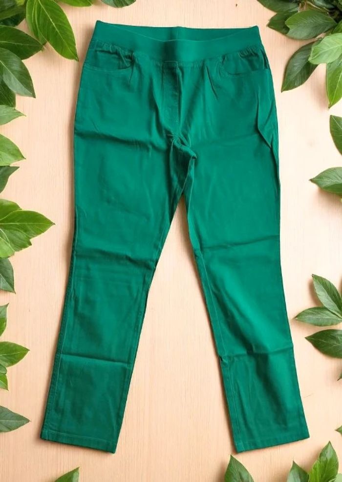 Pantalon droit ultra confort vert Blancheporte valeur 29.99€