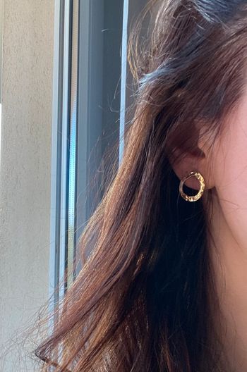 Boucles d’oreilles rondes martelées doré