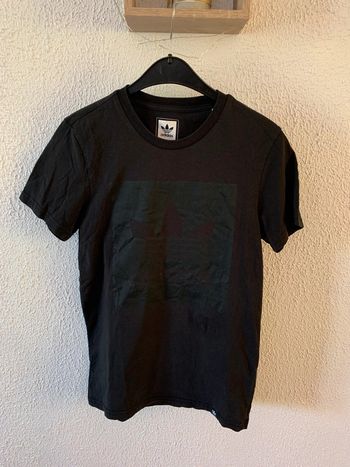 T-shirt noir Adidas taille XS