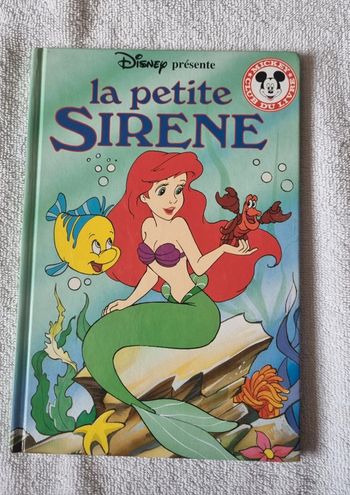 Livre disney la petite sirène