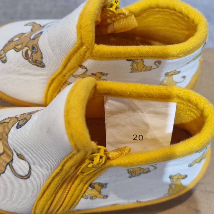 Chaussons bébé Le Roi Lion taille 20 - photo numéro 7