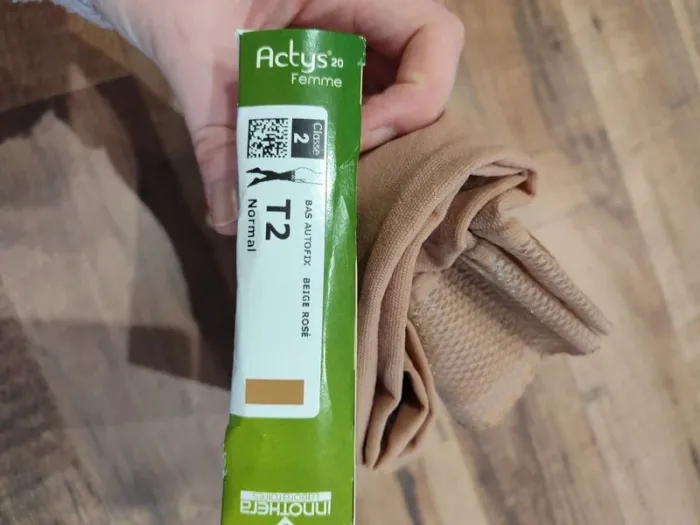 Lot de 2 paires de bas de contention autofix Taille 2 Couleur beige rosé collant - photo numéro 2