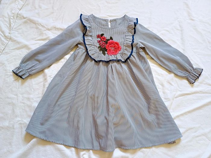 Robe Shein taille 5 ans