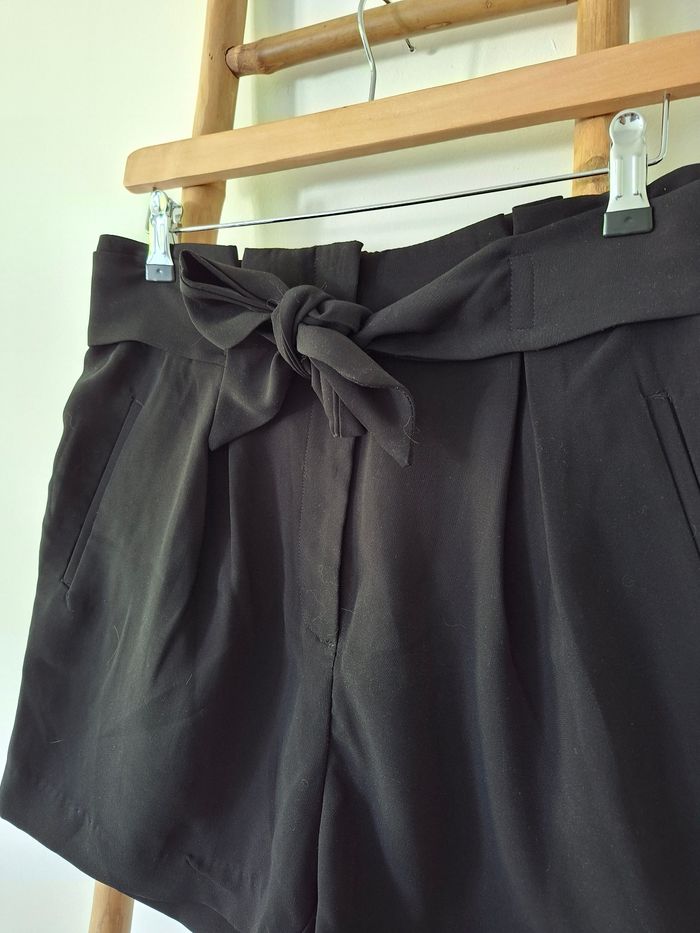 Short taille haute H&M 38 - photo numéro 3