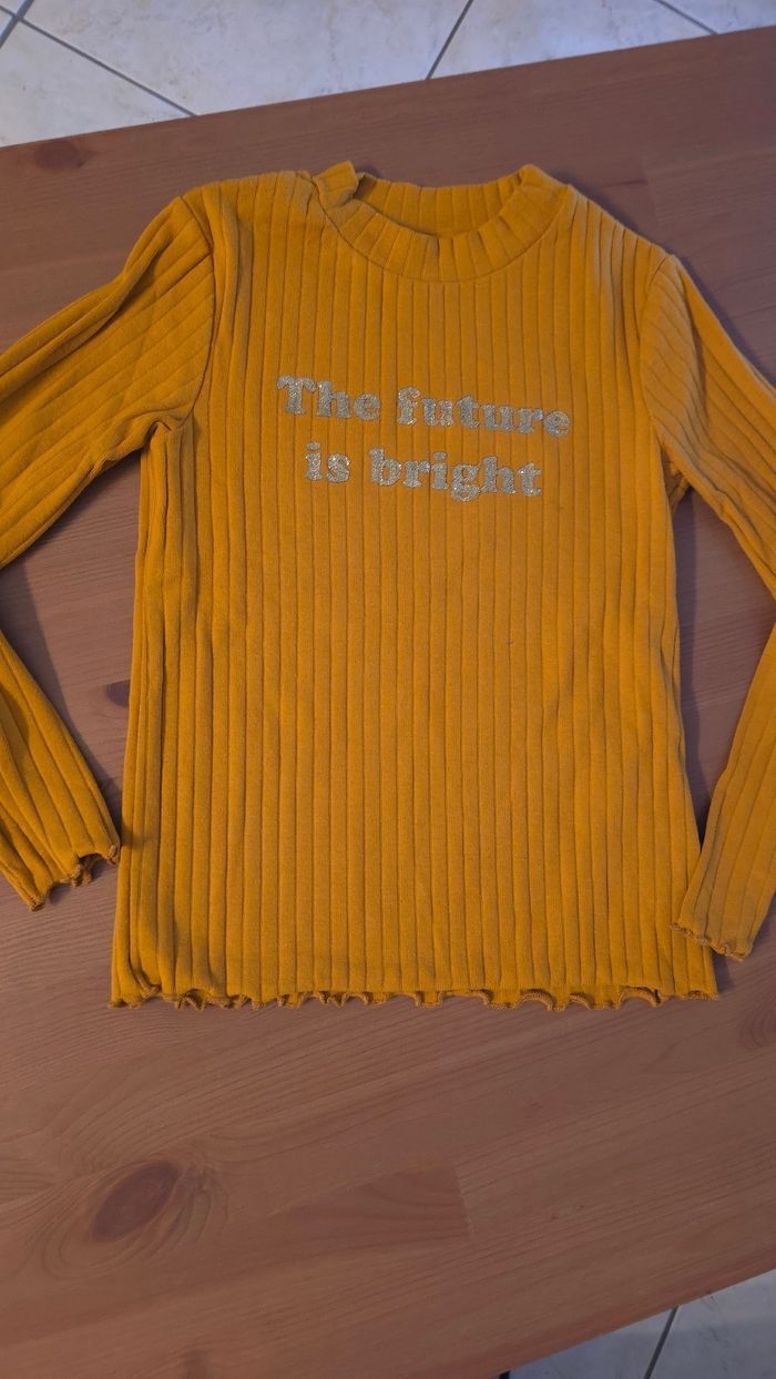 Neufs (non portés)🥰😍SUPERBE ensemble teeshirt ml et short velours 8 ans fille 🥰😍 - photo numéro 3