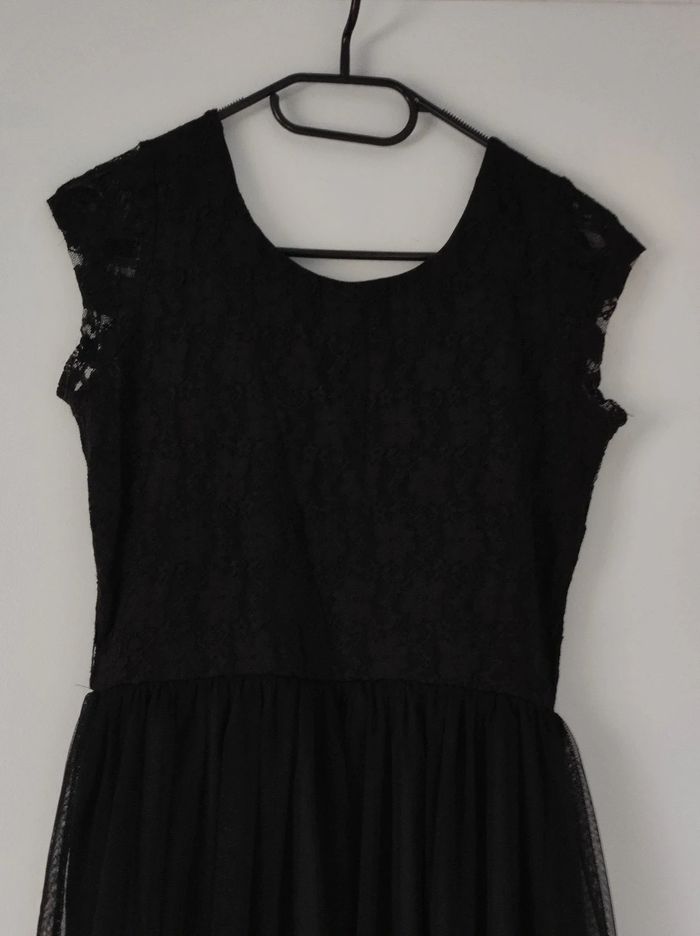 Robe noire haut dentelle taille S - photo numéro 2