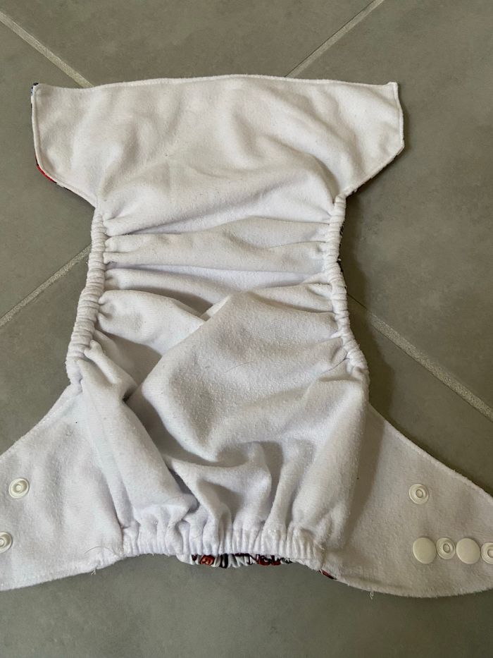 Couché de marque inconnue bon état - photo numéro 2