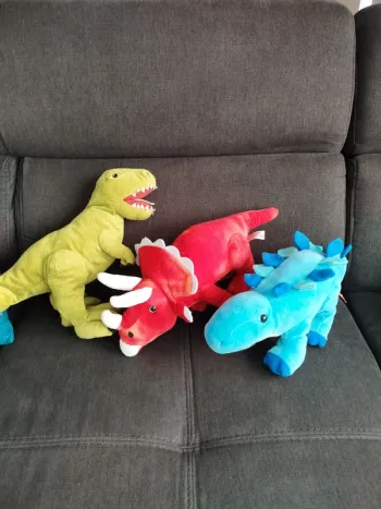 Peluche dinosaure