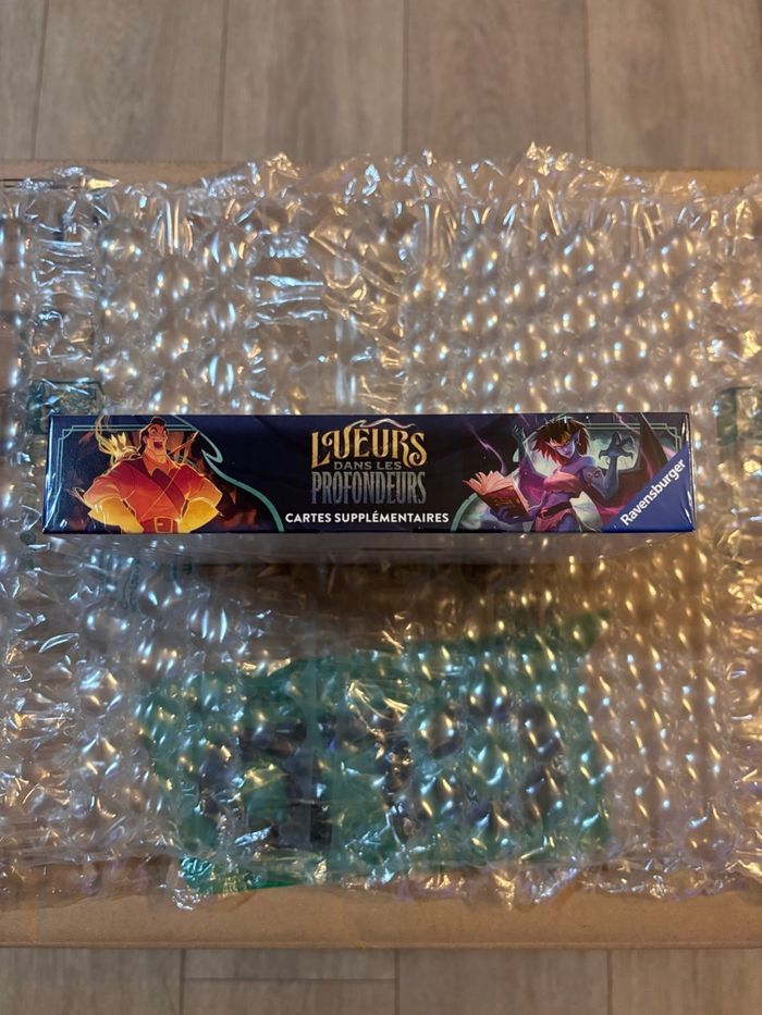Display 24 Boosters Lorcana - Lueurs dans les Profondeurs - photo numéro 2