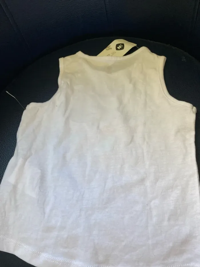 T-shirt sans manches - photo numéro 2