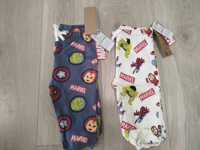 🦎 pantalons marvel 12 mois neuf 🦎 - photo numéro 3