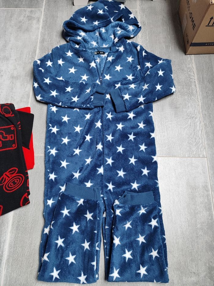 Lot de 2 pyjamas en 6/7 ans - photo numéro 2