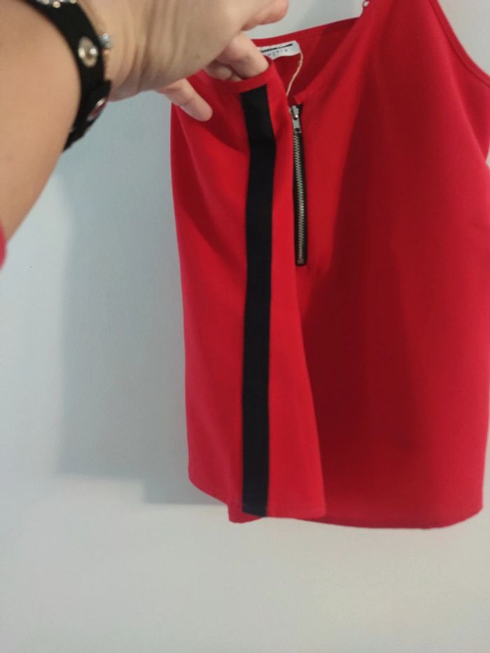 Débardeur rouge avec bande noir taille S neuf - photo numéro 2